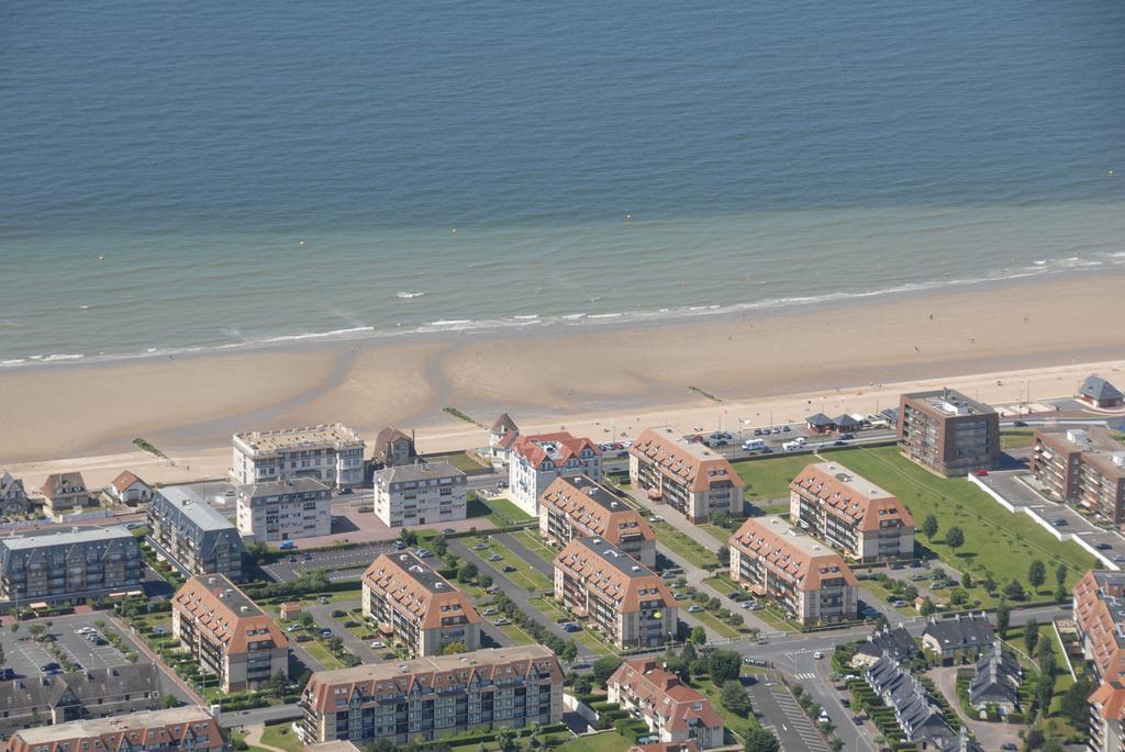 Lagrange Vacances Les Residences Вилле-сюр-Мер Экстерьер фото